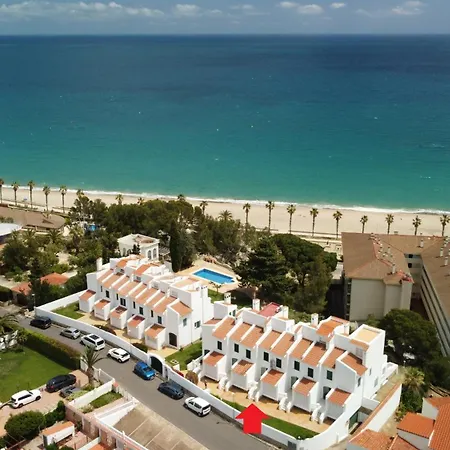 Sea View With Pool בית נופש *